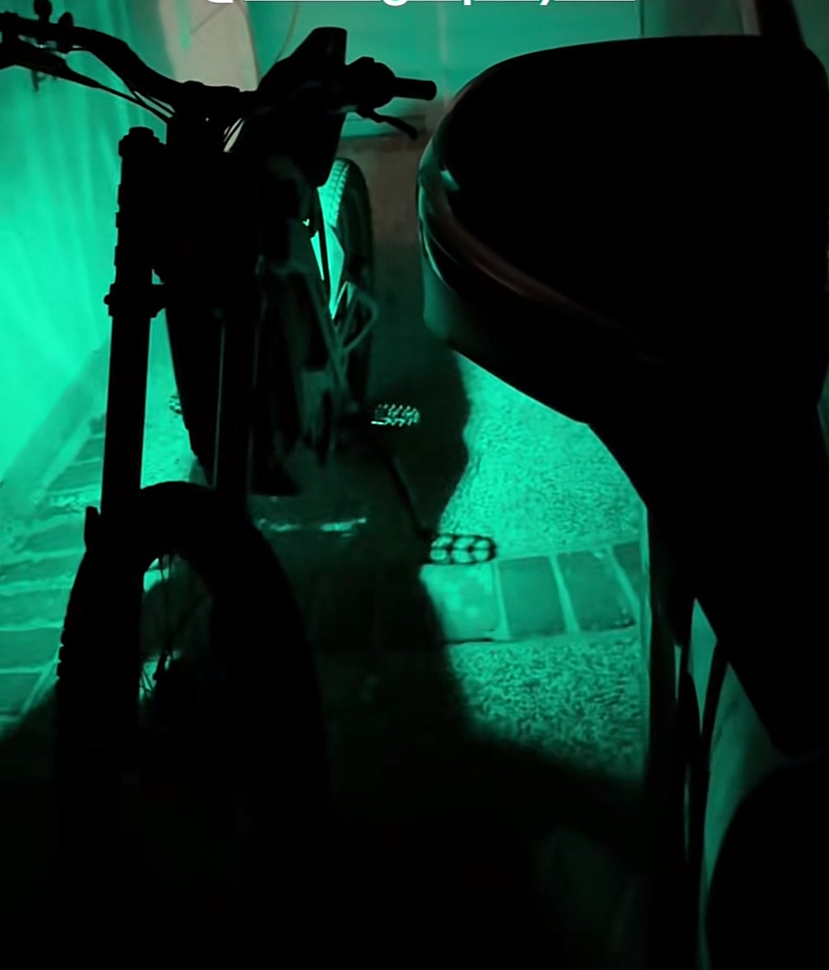 Battery powered rock light v3