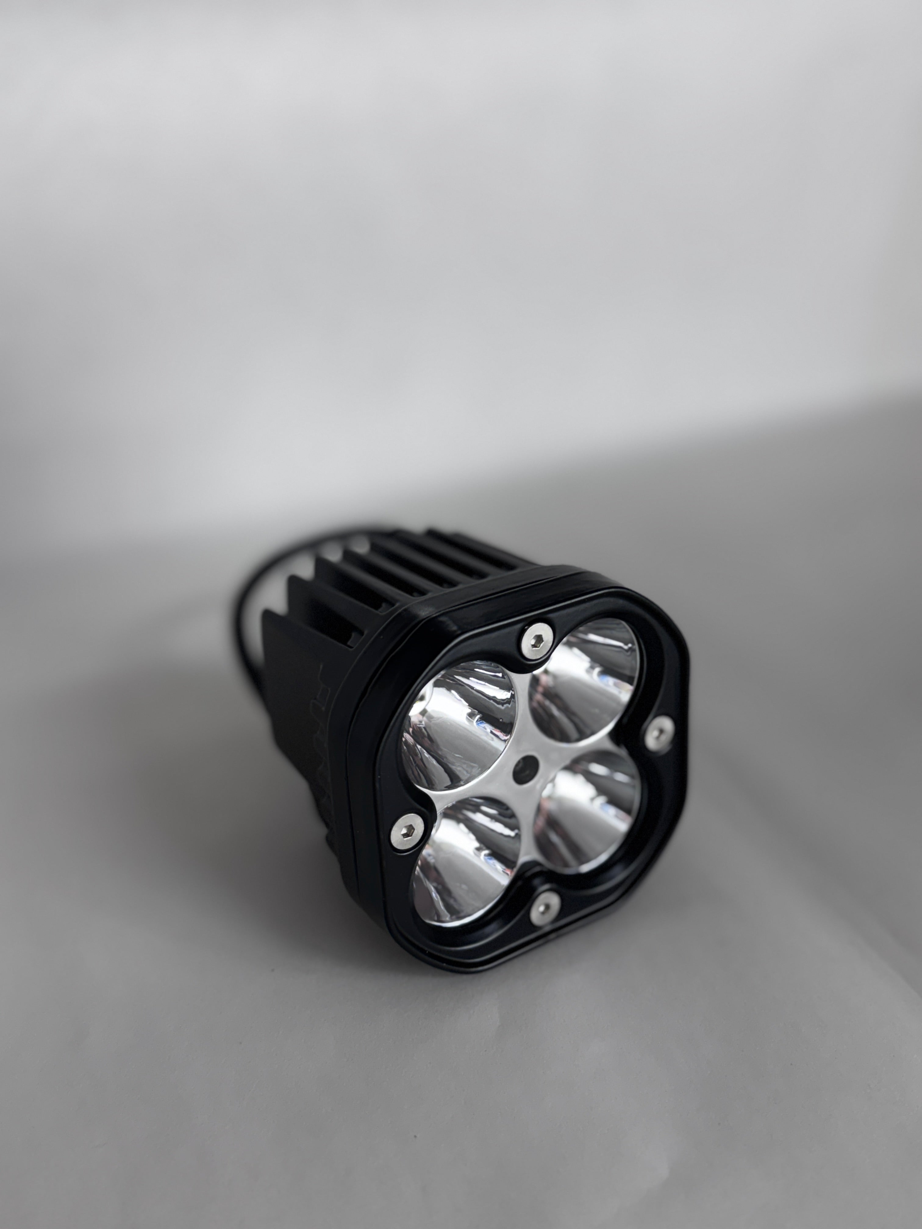 ultra bee baja light - Plug N Play