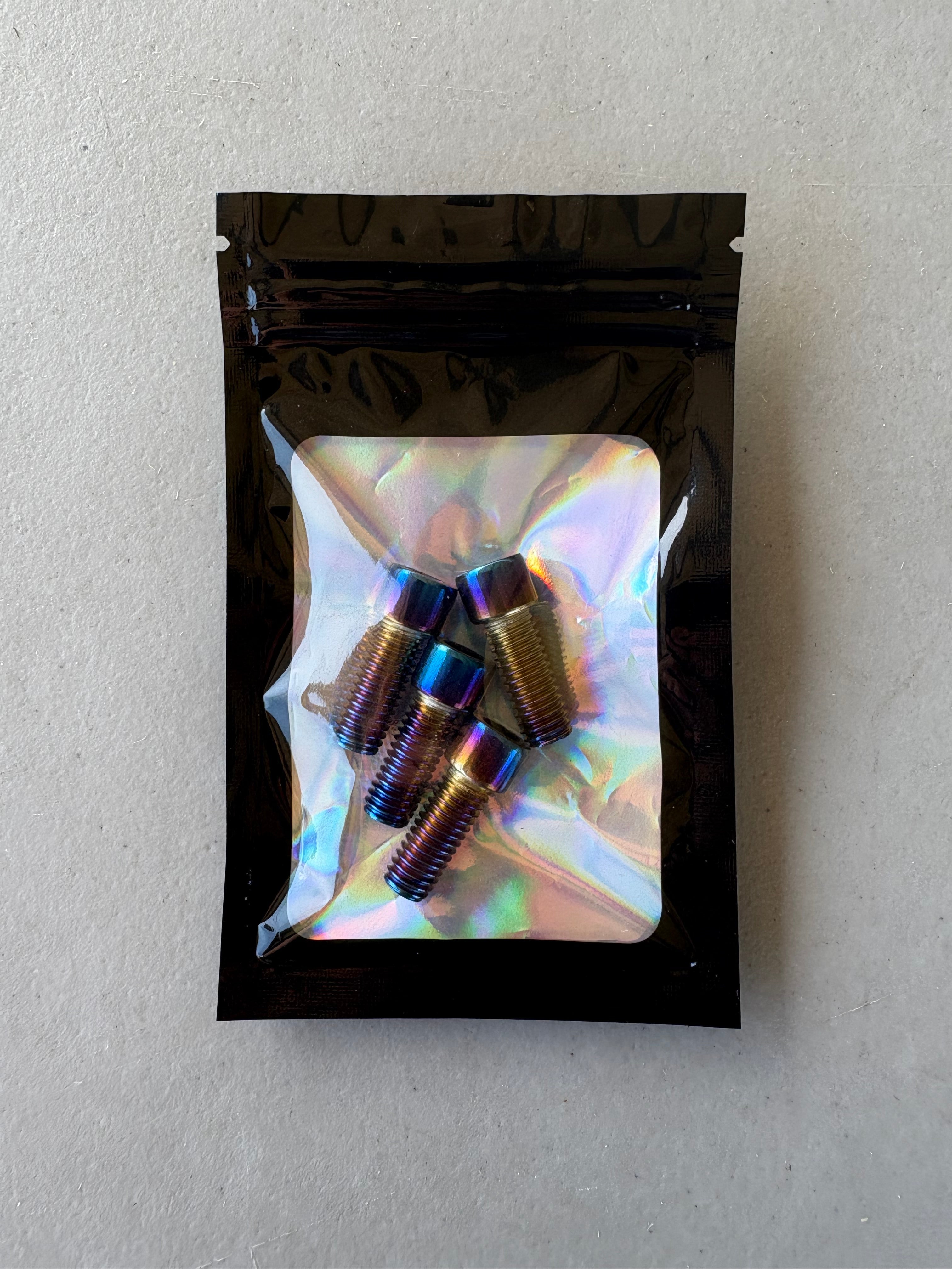 Tuttio Bar Mount Bolts