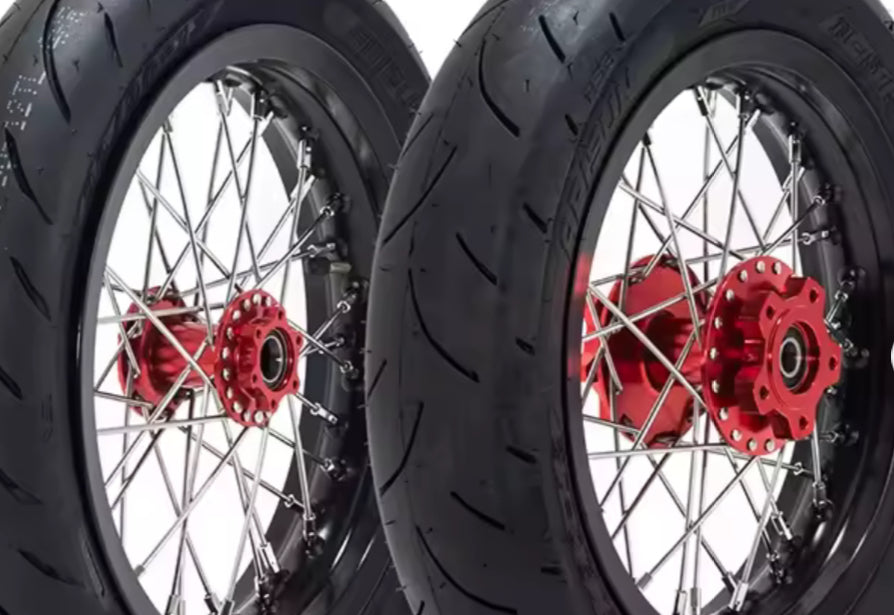 Ultra bee super motos